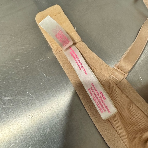 Set of two Pink by Victoria Secret Wear Everywhere Push-up Bras - Picture 12 of 16